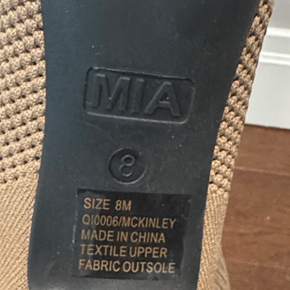 NWT MIA Women’s Tan Ankle Knit Boots Size 8 - Picture 6 of 7